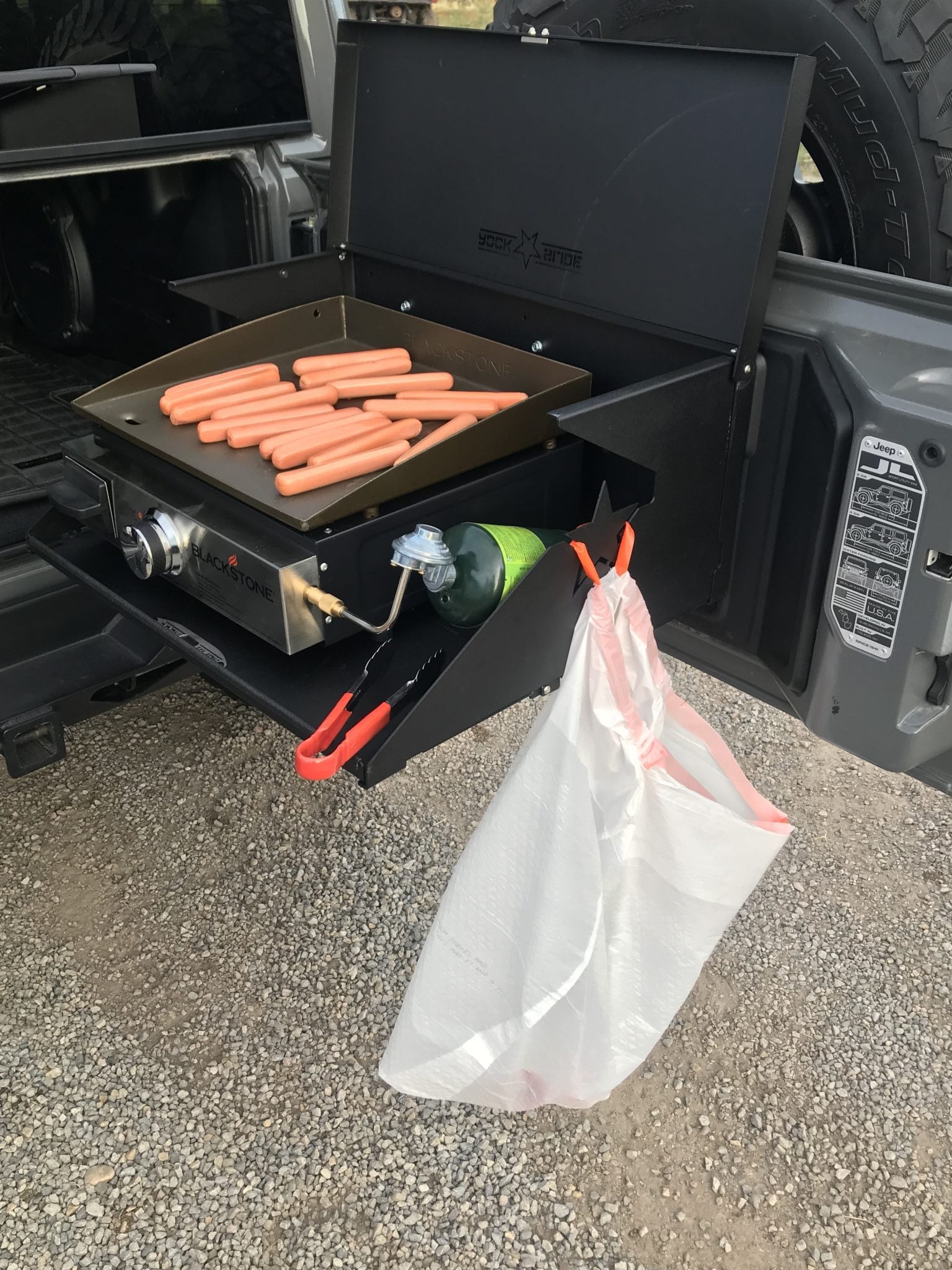 Tailgate Table 11